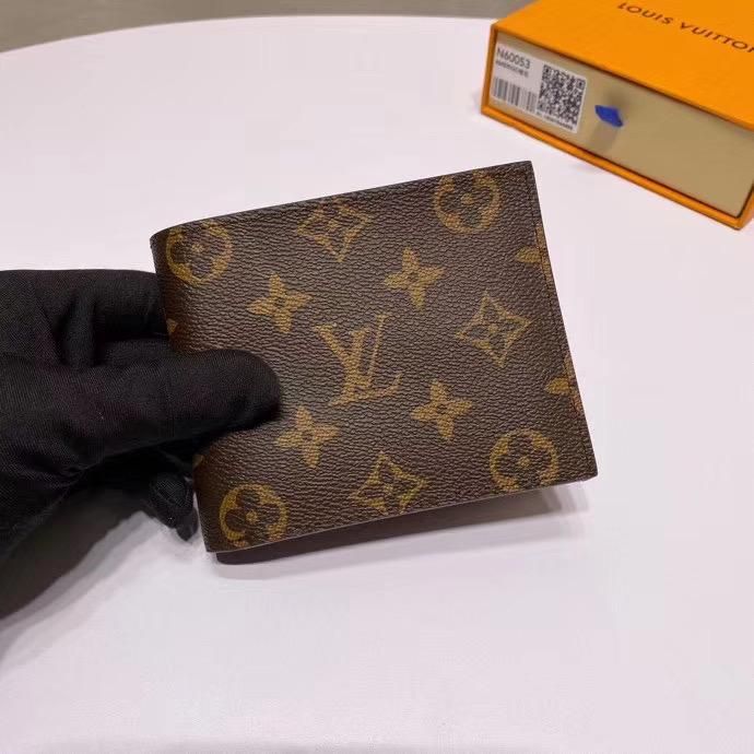 Men’s Luxury Monogram Wallet – Classic & Elegant