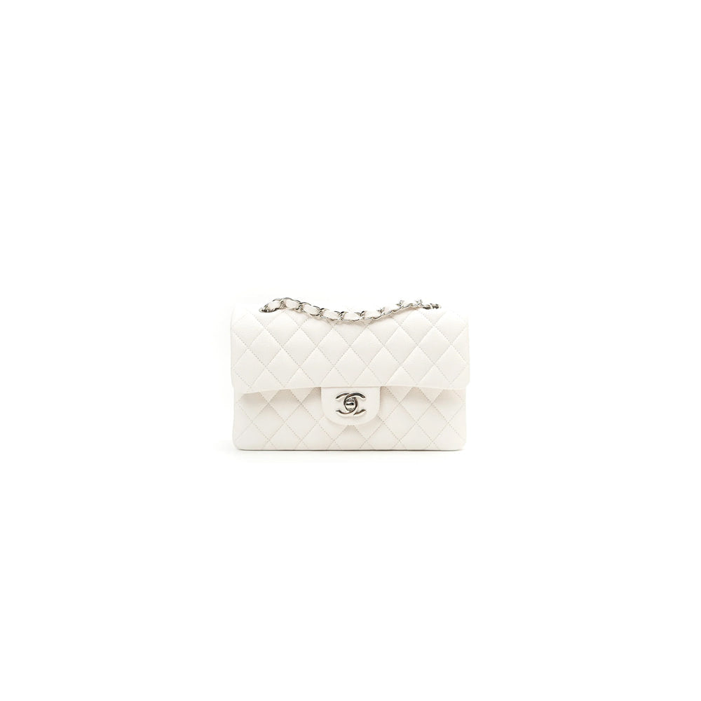 Elegant White Quilted Shoulder Bag with Silver Chain Strap