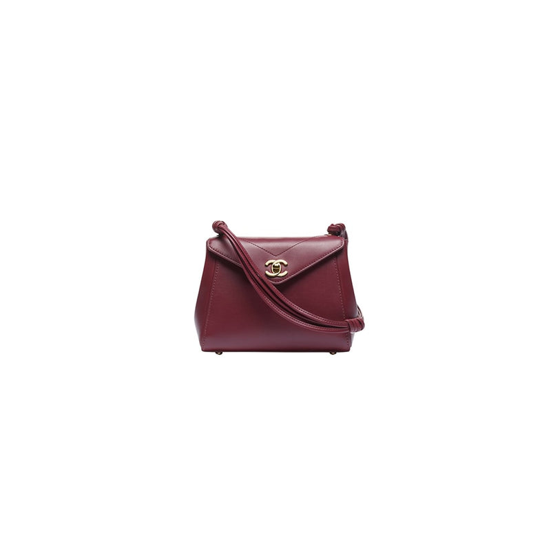 Elegant Burgundy Structured Shoulder Bag with Gold-Tone Clasp