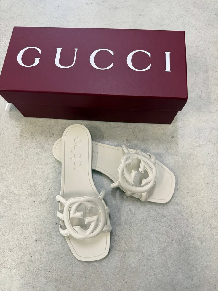 Elegant White GG Logo Slide Sandals for Women
