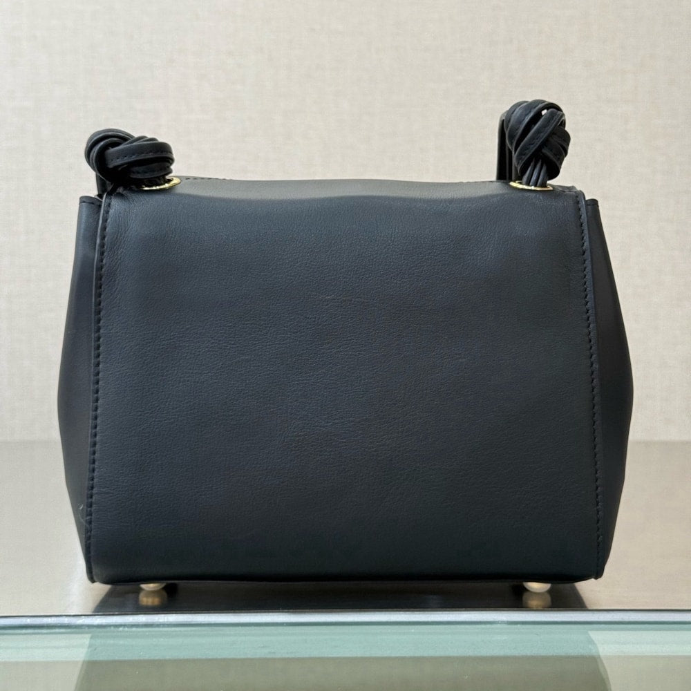 Elegant Black Structured Shoulder Bag with Gold-Tone Clasp