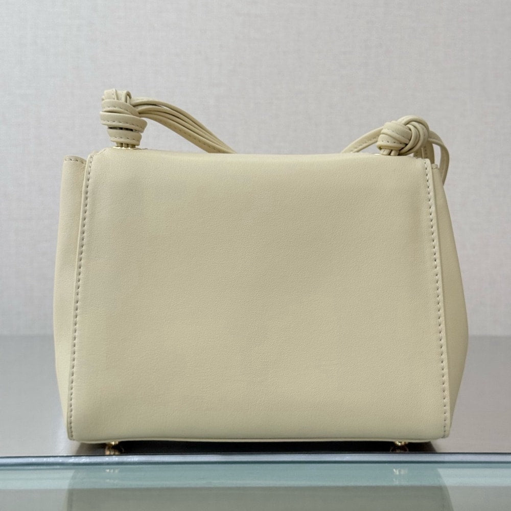 Elegant Cream Shoulder Bag with Gold-Tone Clasp