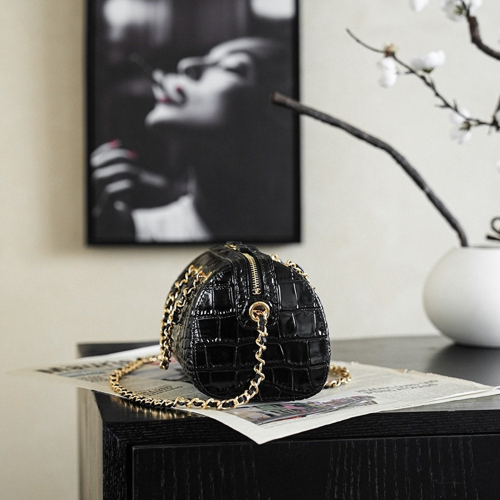 Elegant Black Crocodile-Embossed Chain