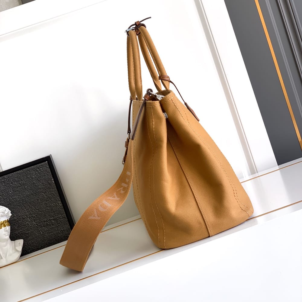 Elegant Camel Brown Structured Tote Bag with Gold-Tone Details