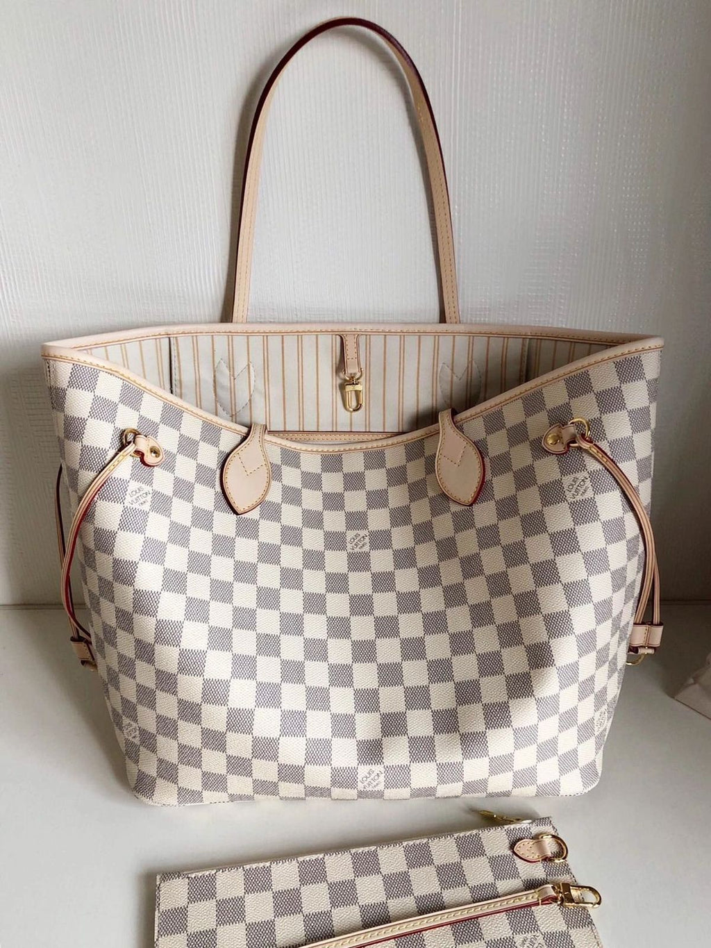 White & Grey Checkered Tote Bag with Matching Pouch
