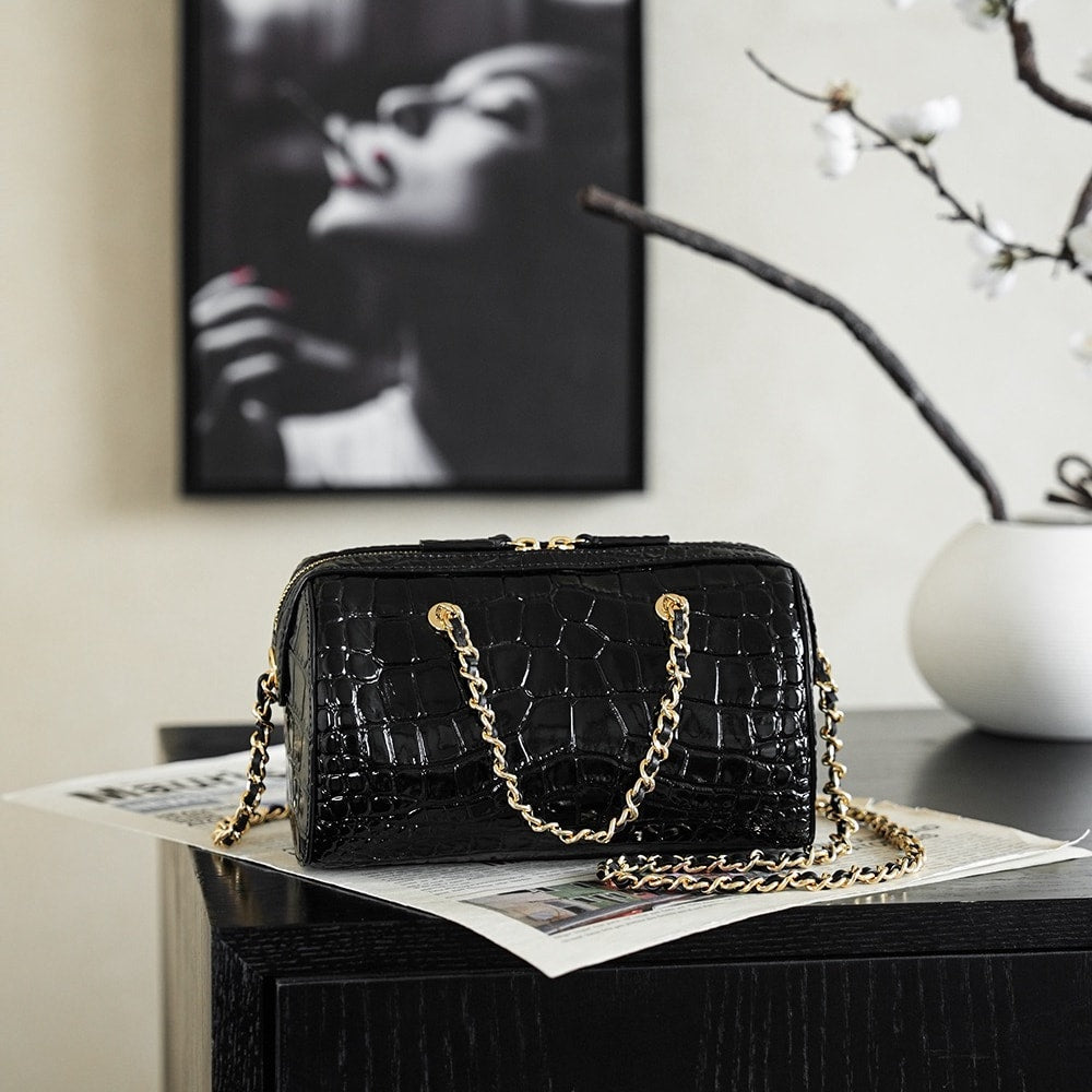 Elegant Black Crocodile-Embossed Chain