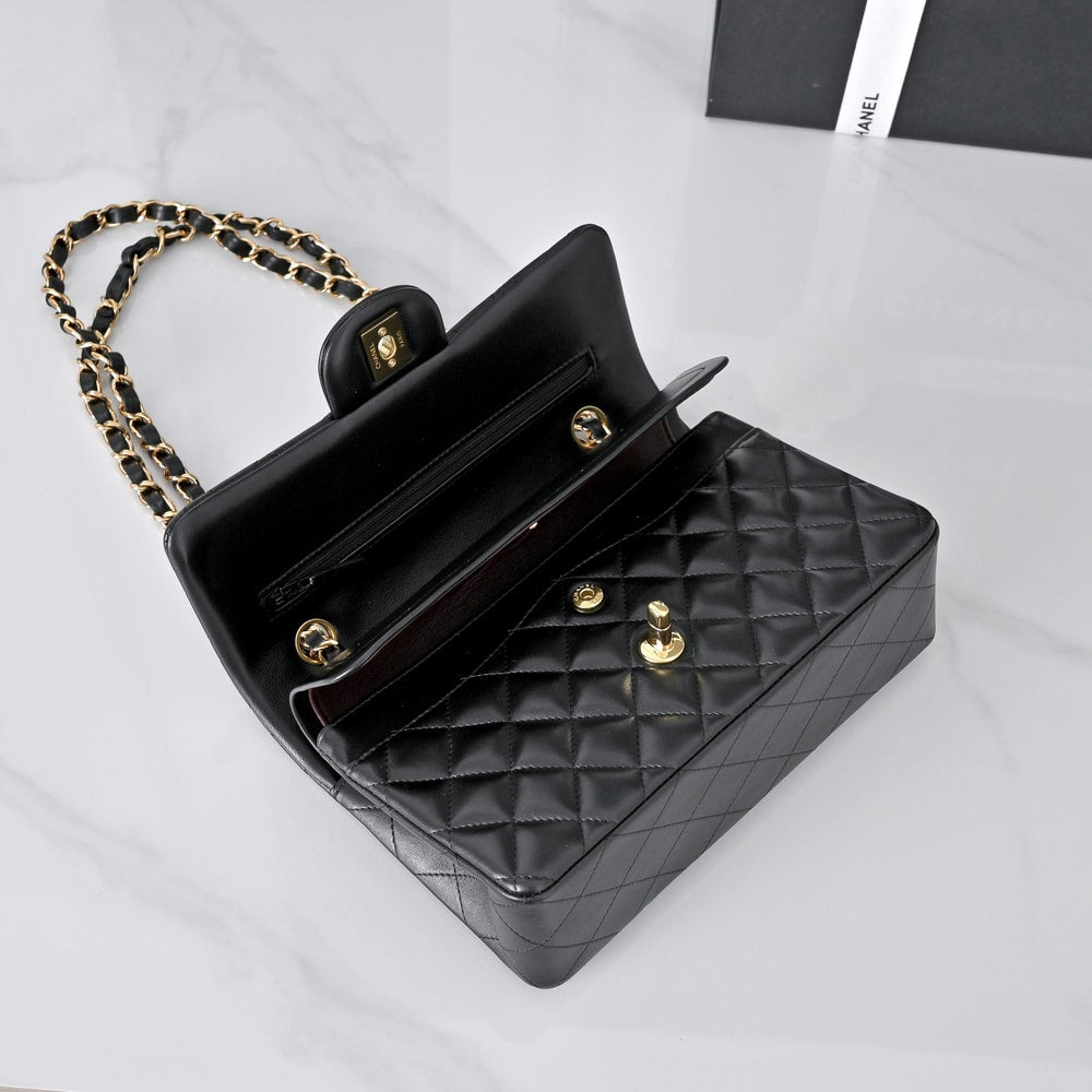 Elegant Black Quilted Shoulder Bag with Gold Chain Strap