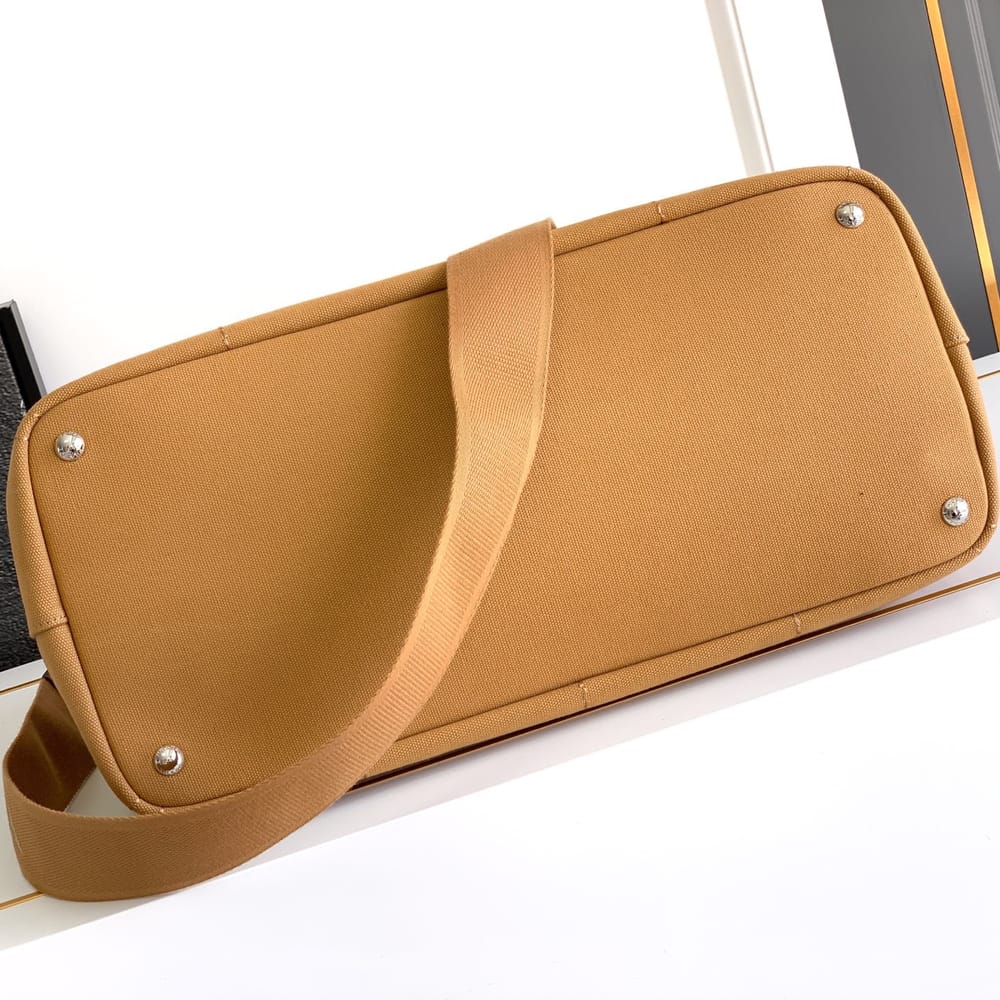 Elegant Camel Brown Structured Tote Bag with Gold-Tone Details