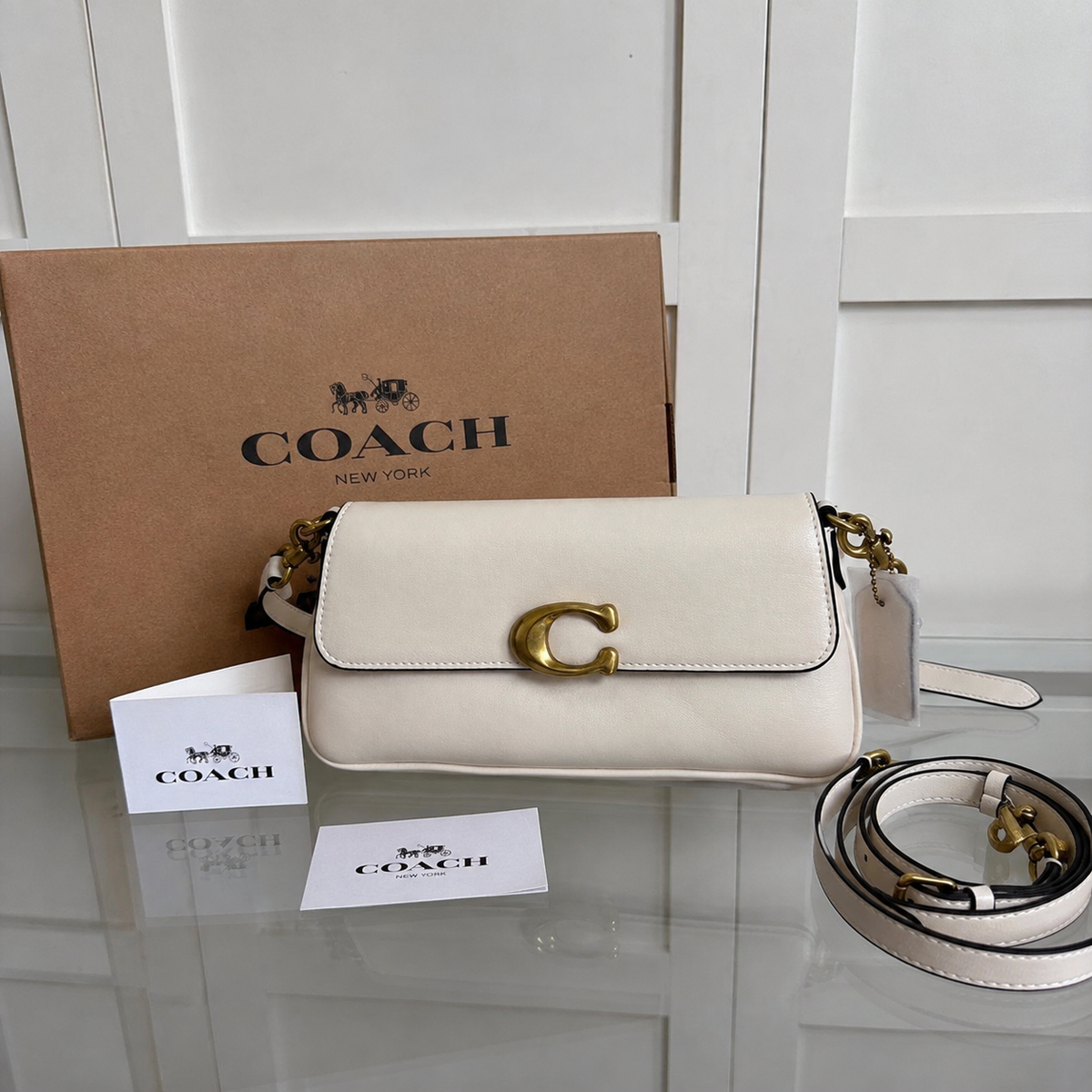 Elegant Cream Shoulder Bag with Gold-Tone C Clasp