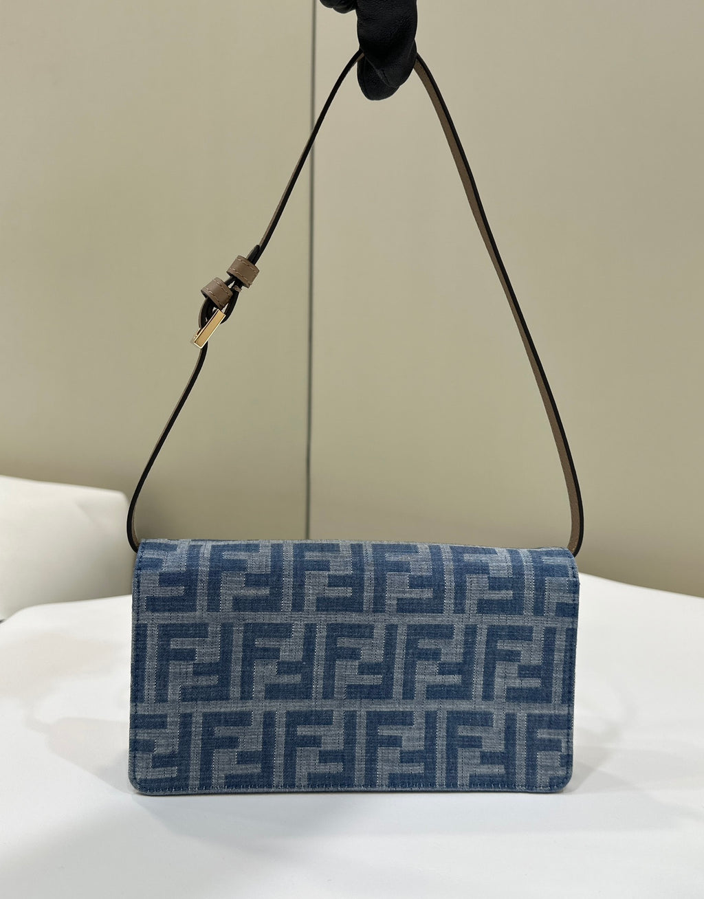 Elegant Blue Monogram Shoulder Bag with Gold-Tone Clasp and Chain Strap