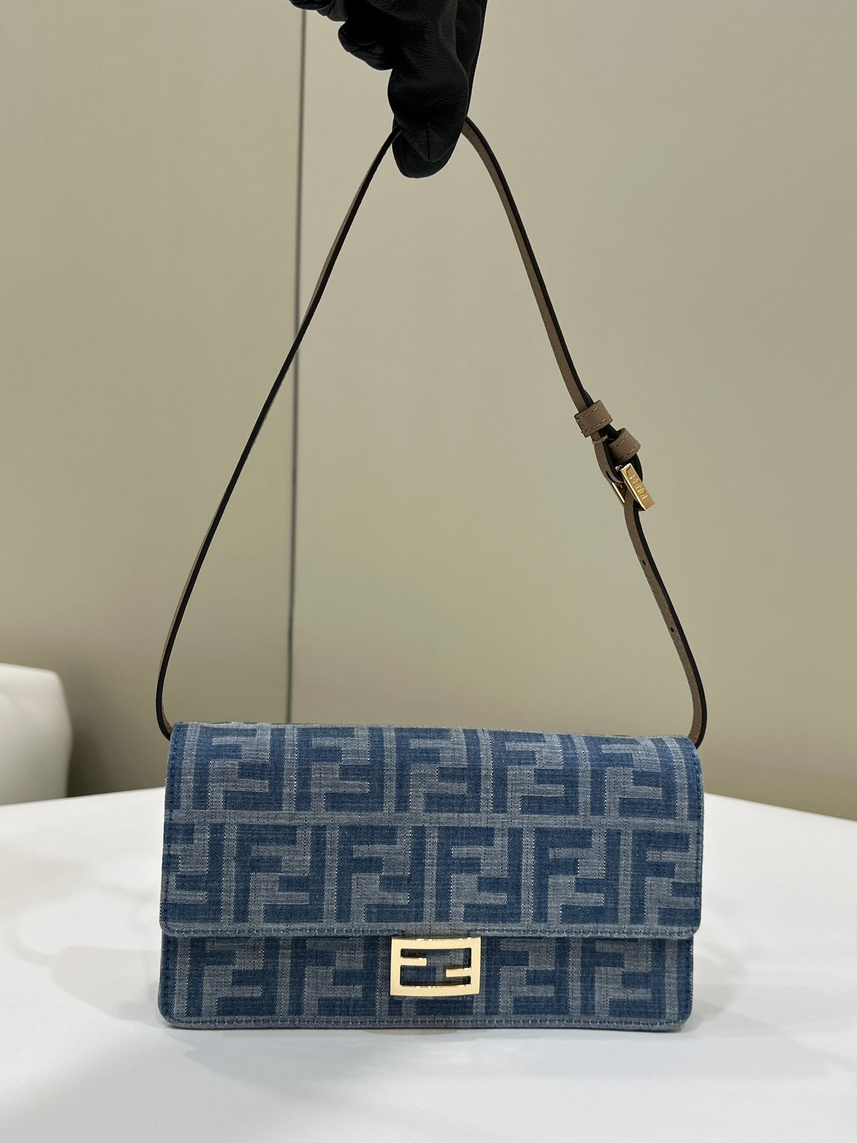 Elegant Blue Monogram Shoulder Bag with Gold-Tone Clasp and Chain Strap